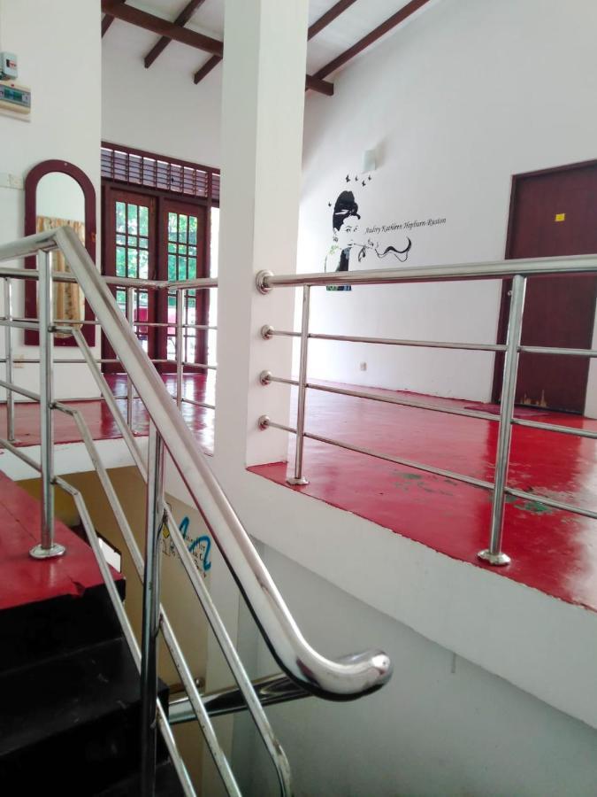 Backpacker Galle Hostel Exterior photo