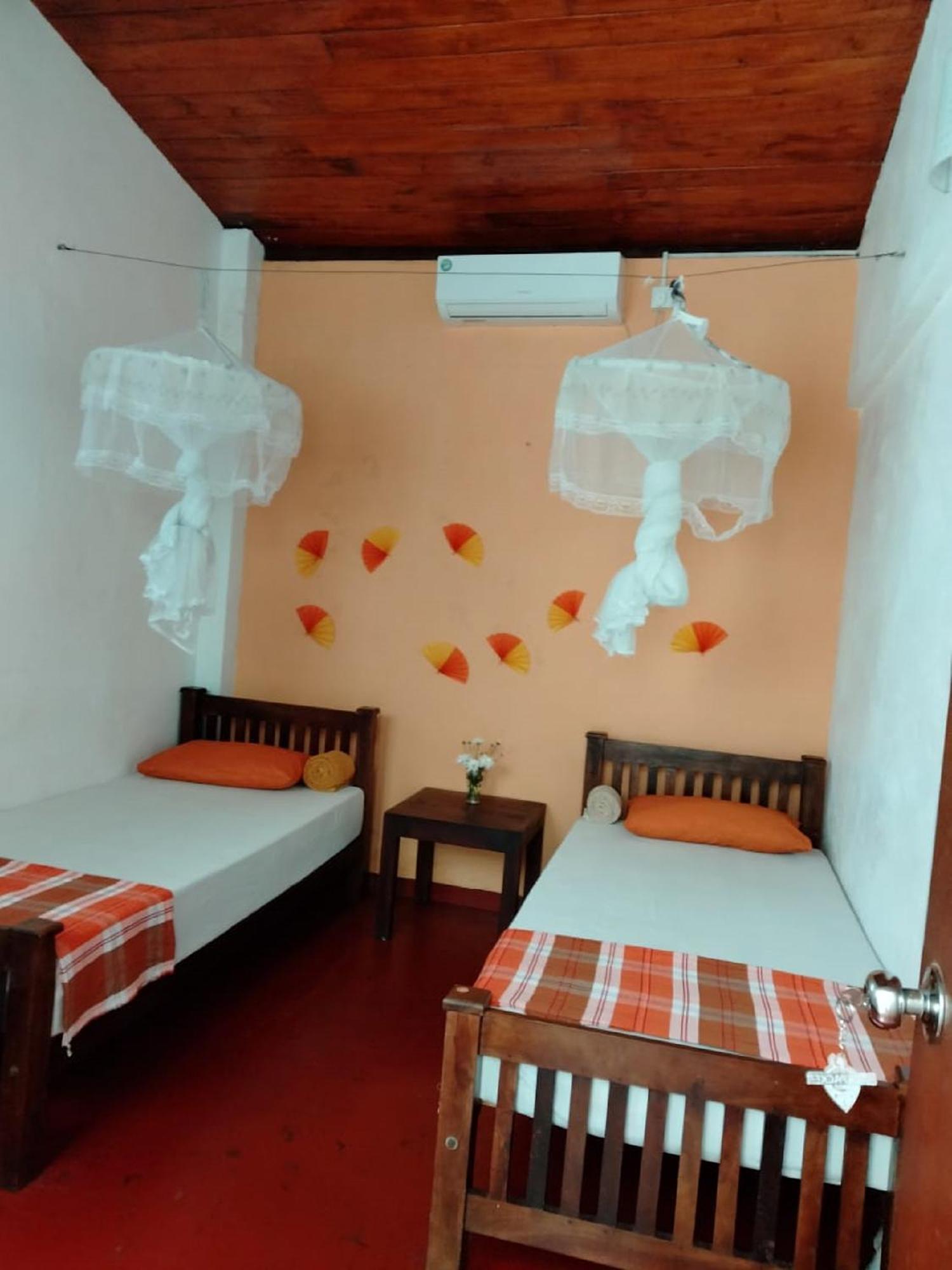 Backpacker Galle Hostel Exterior photo